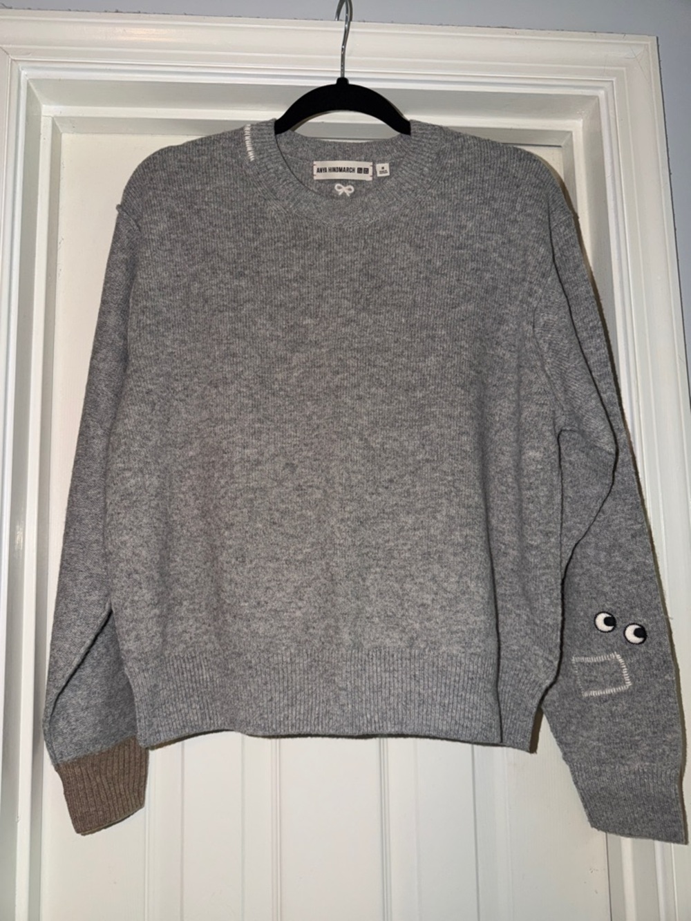 Anya Hindmarch x Uniqlo Wool Sweater Gray with Googly Eyes Size M NWOT.
